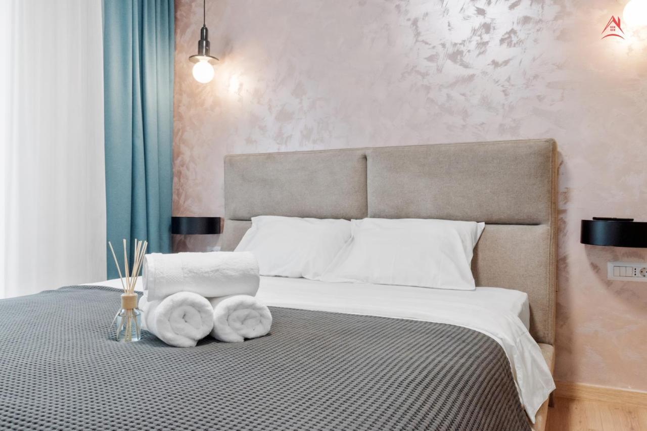 Apartament Opera Residence - Cismigiu, Eroilor, Free Private Parking Bucharest Exterior photo