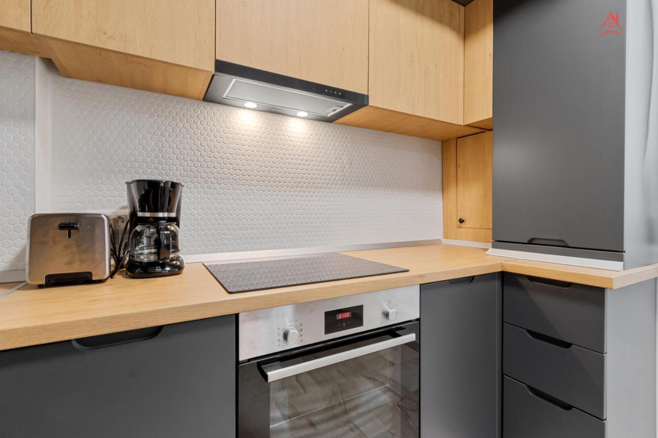 Apartament Opera Residence - Cismigiu, Eroilor, Free Private Parking Bucharest Exterior photo