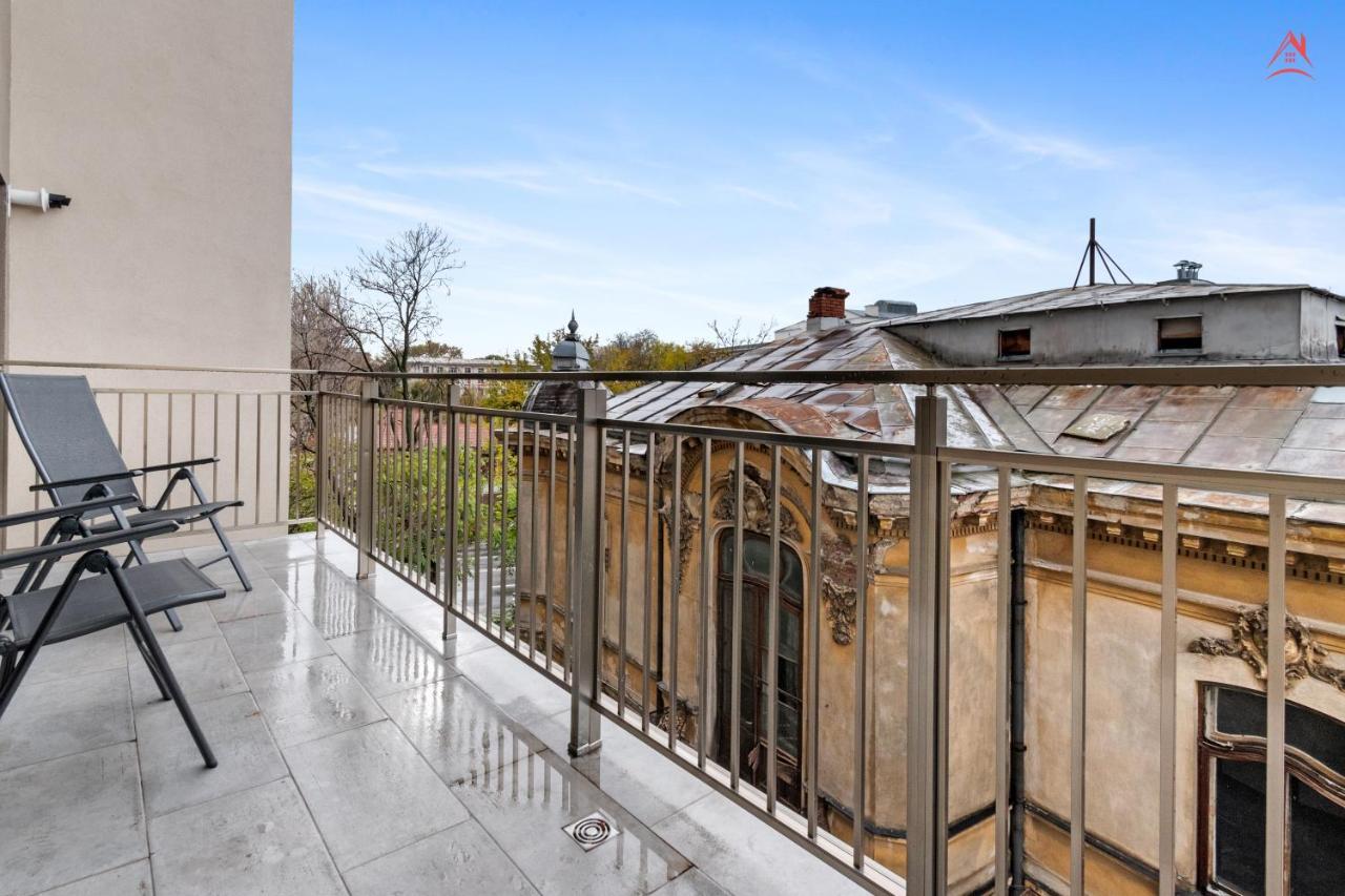 Apartament Opera Residence - Cismigiu, Eroilor, Free Private Parking Bucharest Exterior photo