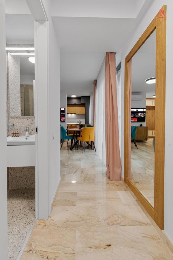 Apartament Opera Residence - Cismigiu, Eroilor, Free Private Parking Bucharest Exterior photo