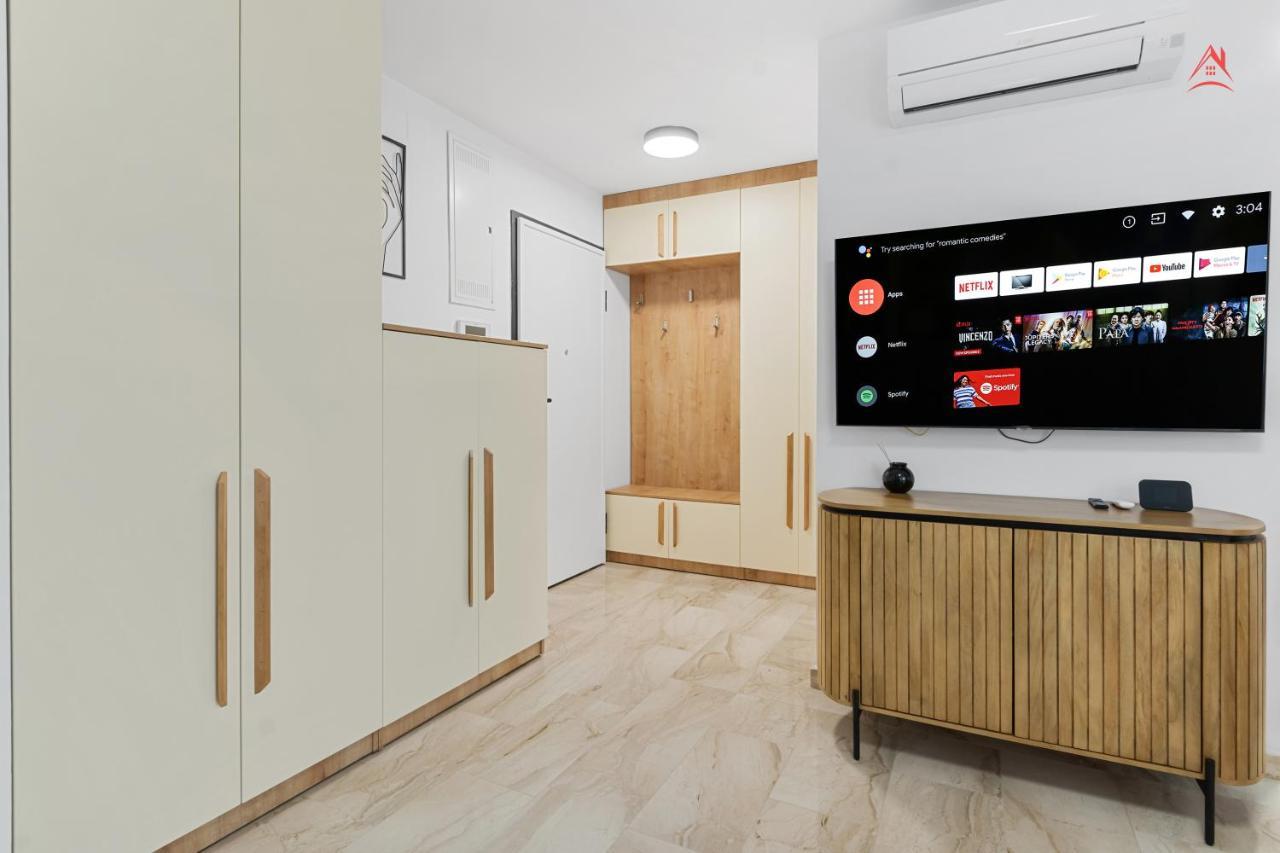 Apartament Opera Residence - Cismigiu, Eroilor, Free Private Parking Bucharest Exterior photo