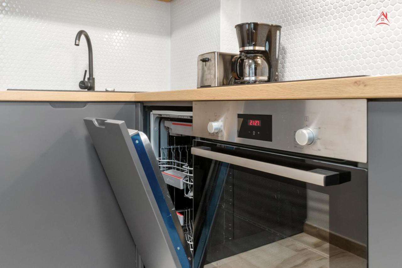 Apartament Opera Residence - Cismigiu, Eroilor, Free Private Parking Bucharest Exterior photo